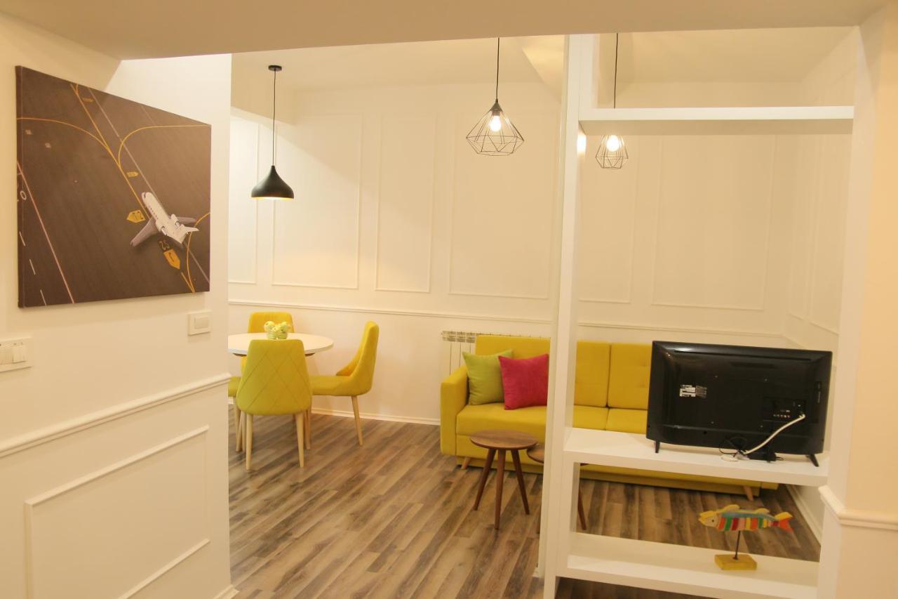 City Centre River View Apartment สโกเปีย ภายนอก รูปภาพ